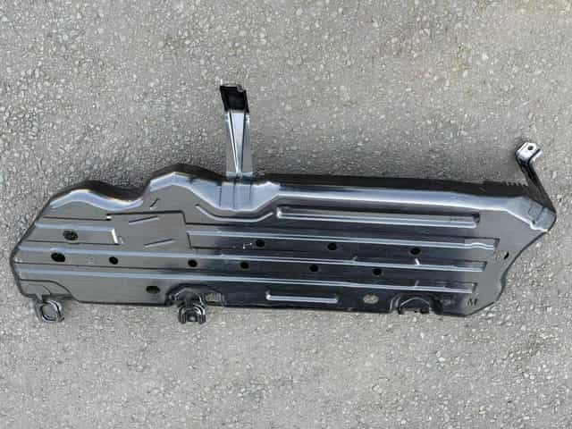 Osłona zbiornika paliwa TOYOTA LAND CRUISER 300