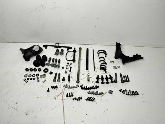 Ducati Monster 821 Śruby śrubki Owiewek Śruba Mocowania Nakrętki