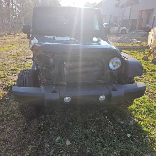 Jeep Wrangler 2015 uszkodzony