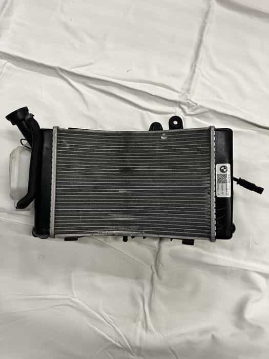 Chłodnica BMW F 900 R