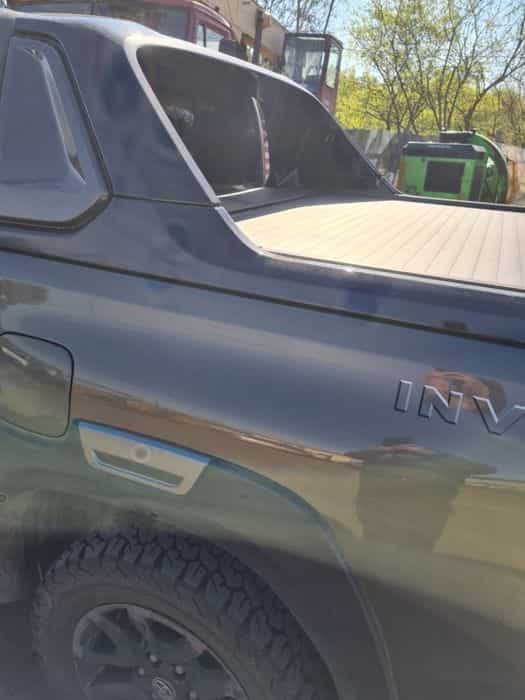 Toyota Hilux roleta elektryczna