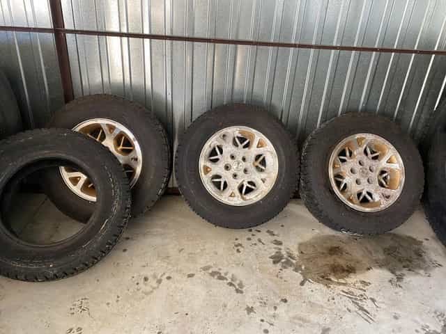 Kolo opony felgi jeep cherokee zj 225 70 r16 zapasowe zapasowe