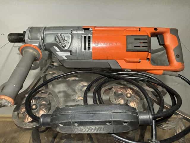 Husqvarna dm 220