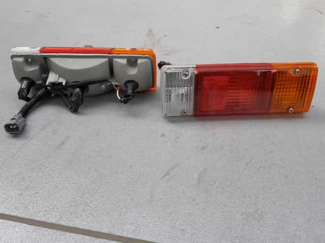 Lampa tylna prawa / lewa - TOYOTA LAND CRUISER