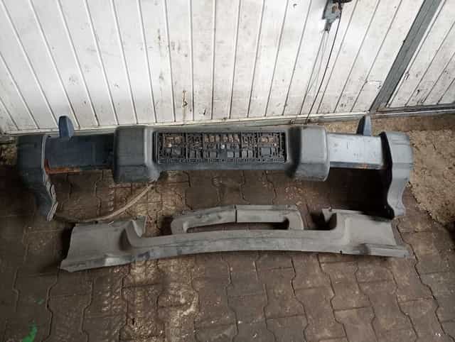 Zderzak przód przedni Land Rover 1 Discovery 89-98r. spryskiwacze 300