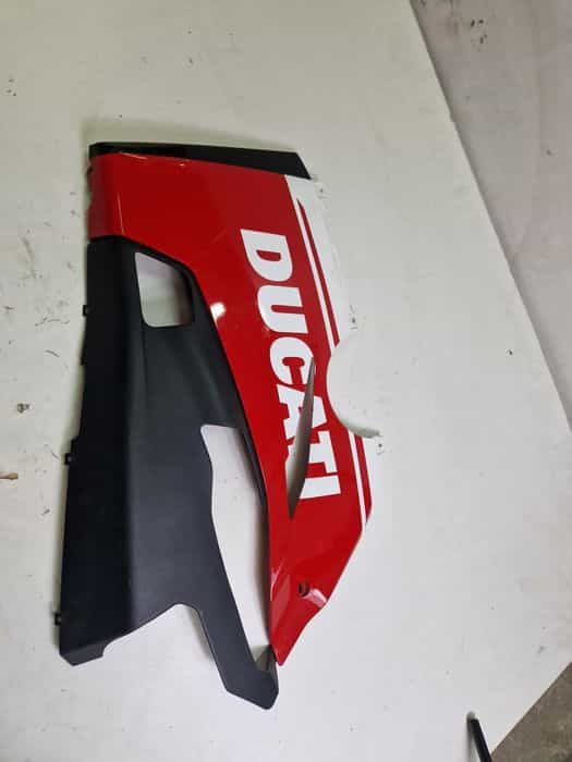 Ducati Panigale V4 owiewka dolna lewa pług
