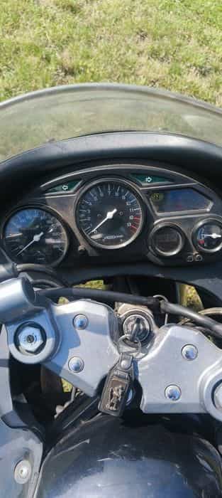 Suzuki gsx 750F kompletny jeździ