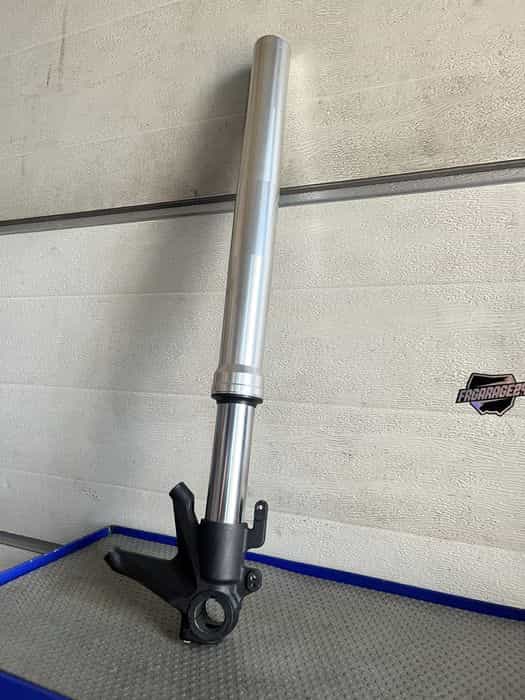 Laga prawa Ducati Monster 696 796