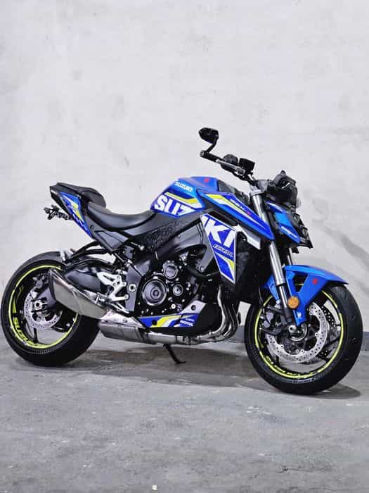 SUZUKI GSX-S 950   pojemność 1000 2021 rok  7 tys przebieg  Nowe opony