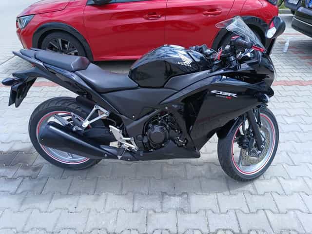 Honda CBR 250 R 2011
