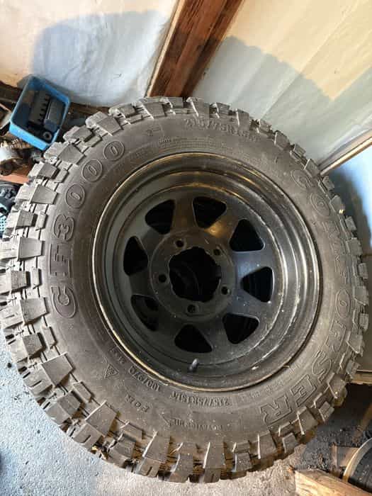 Kola suzuki samurai / 215/75r15 / piekny stan!!