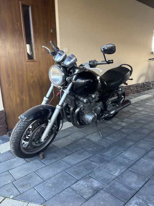 Motor Kawasaki Zephyr