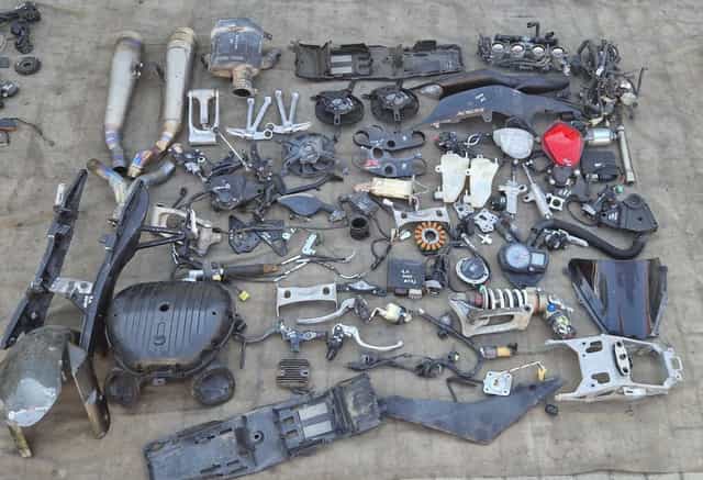 Suzuki GSXR 1000 K7 K8 półka rozrusznik uzwojenie airbox pompa szyba