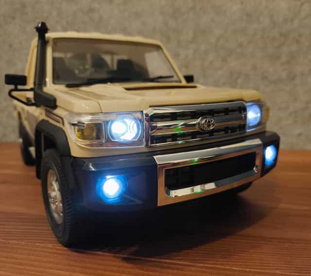 RC model Toyota Land Cruiser LC79 RWD | RTR 1:14
