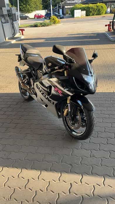 Suzuki GSXR 600 9 lat w jednych rękach.
