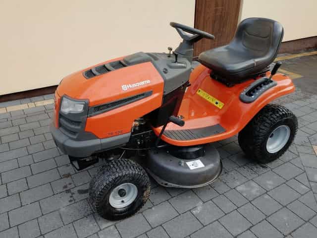 Kosiarka traktorek husqvarna