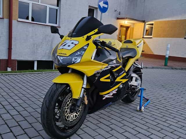 Honda CBR 900RR CBR954  SC50 Fireblade Zadbana Niski przebieg sportowy
