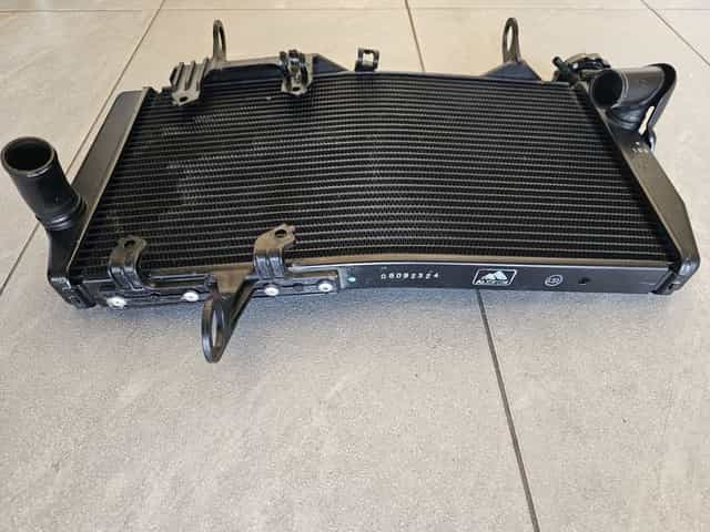 Chłodnica Ducati monster sp 2023