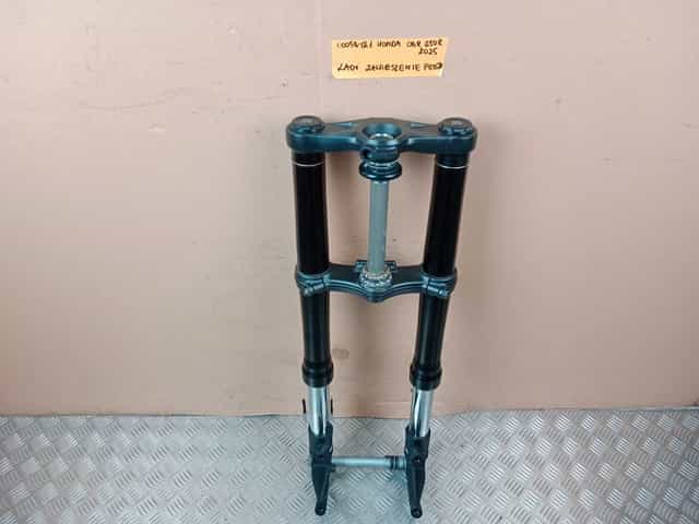 Honda CBR 650 R Lagi Zawieszenie Przód Laga Prawa Lewa Półki Oś Półka