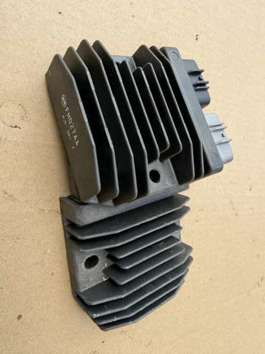 Regulator napiecia Yamaha grizzly 660 lub 700 kodiak 450