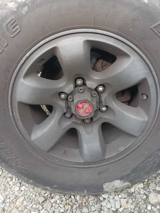 Felgi koła aluminiowe nissan patrol 16 z oponami