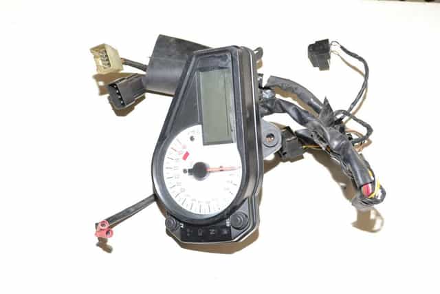 Suzuki gsxr gsx r 600 k1 k2 k3 licznik zegary wiązka
