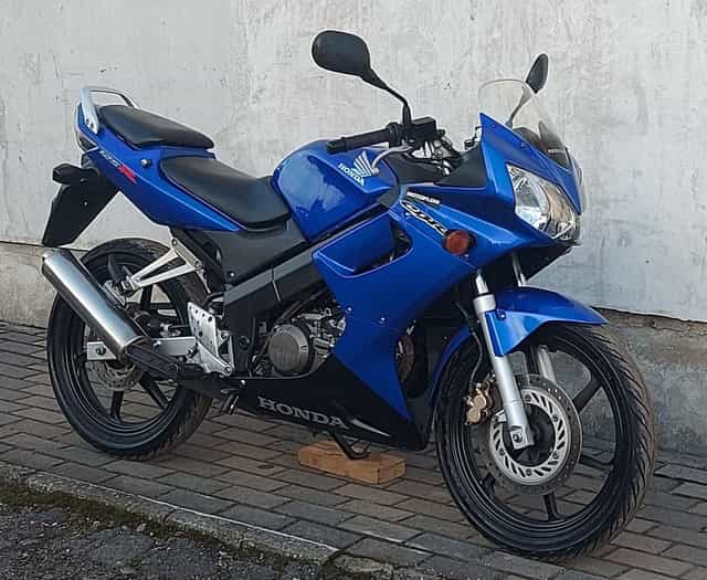 Honda CBR 125 rok 2004 kat.B/A1 transport pod dom