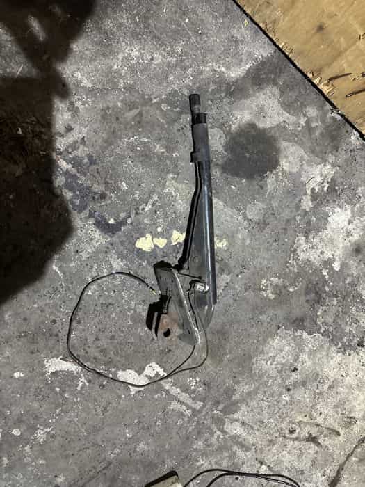 Dzwignia hamulca recznego Suzuki Samurai SJ413 z czujnikiem