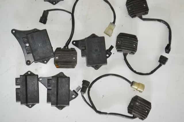 Kawasaki zx6r zx r 6 zxr 600 regulator napięcia moduł zapłonowy