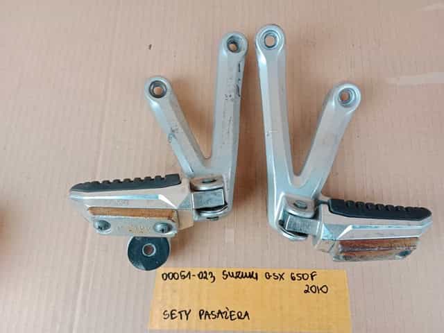 Suzuki GSX 650 F Sety Pasażera Set Prawy Lewy Tył Podnóżki 08-16