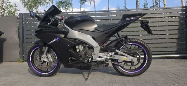 Aprilia rs4 2015