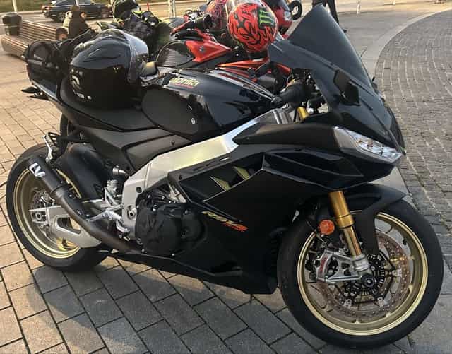 Aprila RSV4 FACTORY 2025