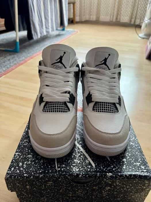 Buty sportowe Jordan_4_Retro_Military_black R.39