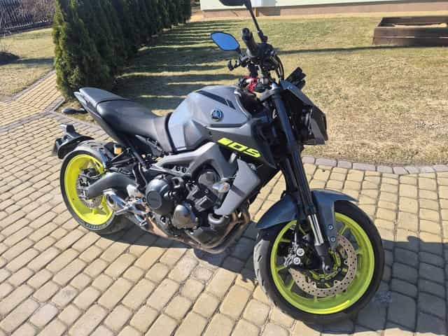 Yamaha mt09 2017 Night Fluo