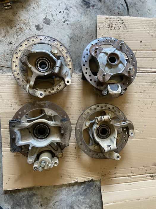 Piasta zwrotnica zacisk tarcza  polaris sportsman 1000 scrambler 850