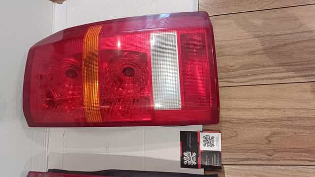 Land Rover Discovery 3 III Lampa Tył Tylnia