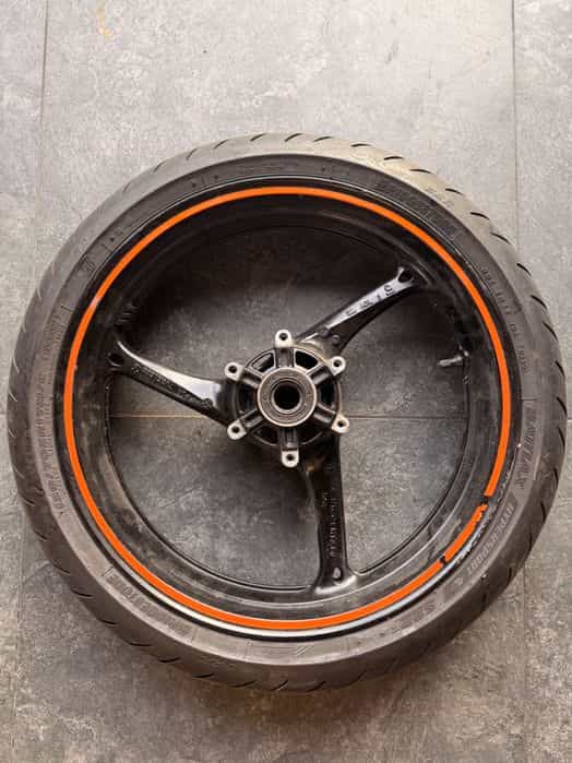 Felga przednia krzywa Suzuki gsxr k8 600 k9 750