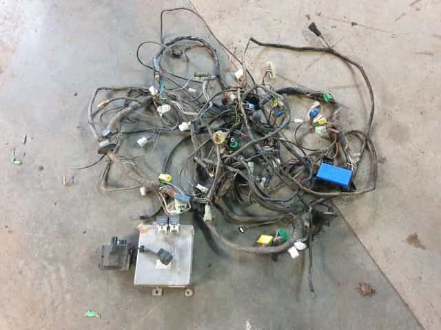 Wiazka silnika Suzuki Samurai 1.3 wtrysk komory silnika