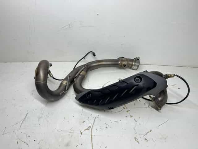 Ducati Monster 821 Kolektory Wydechowe Kolanko Osłonka Wydechu 15 - 17