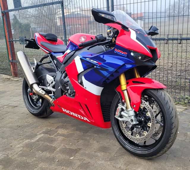 Honda cbr 1000rr r SP sc82