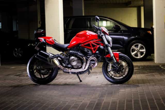 Ducati Monster 821. Rocznik 2016 po desmo, przygotowany do sezonu.