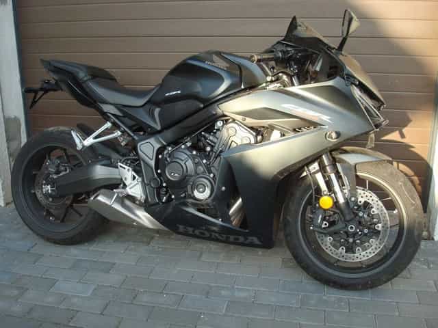 Honda CBR 650R  2025r silnik części