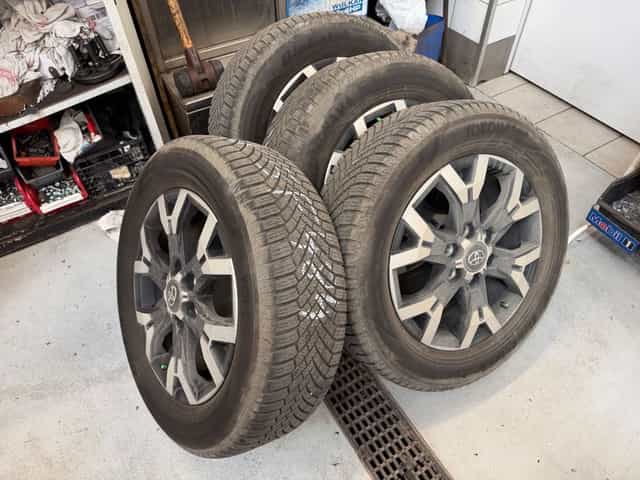 Koła zimowe R20 265/60 Toyota Land Cruiser oryginalne