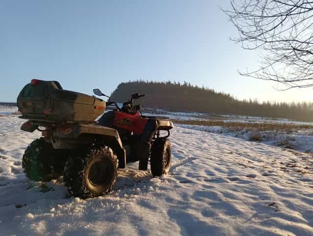 Yamaha grizzly YFM 600 4x4 pług, nowe opony!