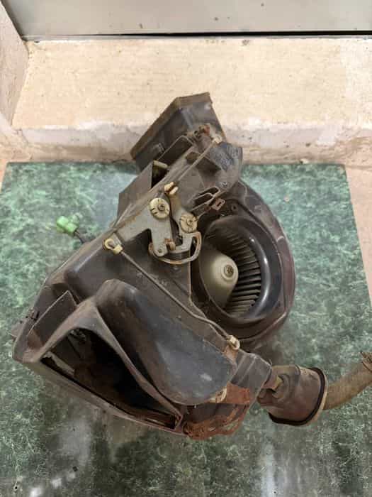 Suzuki Samurai SJ413 nagrzewnica wentylator nawiewu