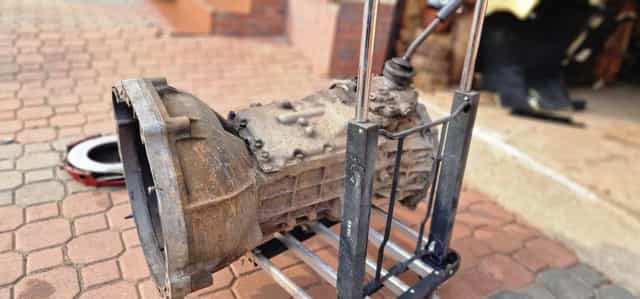 Skrzynia biegów Nissan Patrol 3.0 diesel manual kryza m57 sprzęgł swap