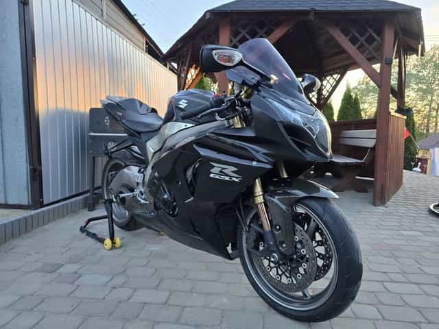 Suzuki GSXR 1000 L1 2011 GSX-R Niski przebieg
