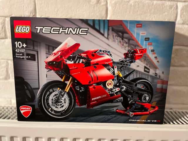 LEGO 42107 Technic - Ducati Panigale V4 R