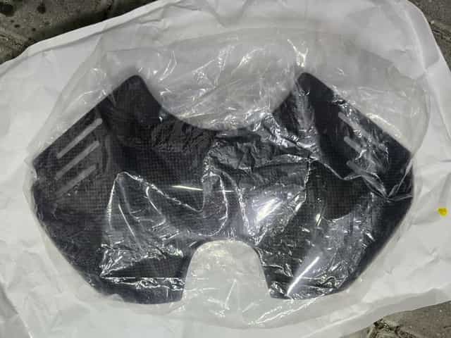 Ducati Panigale v4 Carbon Tank Pad, owiewka akumulatora, owiewka baku