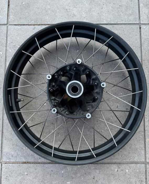 Bmw r 1250 gs triple black koło, owiewki, zawieszenie itp ..